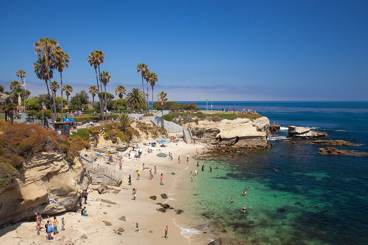 La Jolla Cove coastline